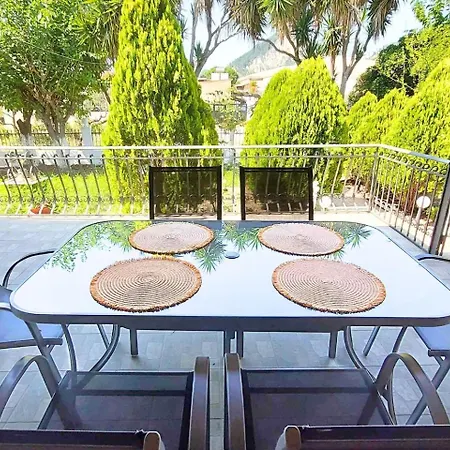 度假居 Contessina House 扎金索斯镇