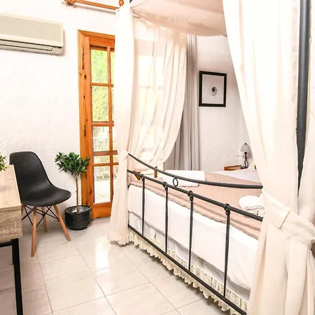 Contessina House