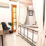 Contessina House